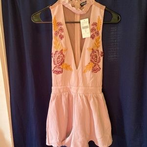 ✨NWT✨Fashion Nova Romper